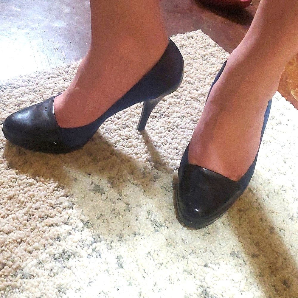 💙🖤Black patent & blue suede Alfani pumps size 6.5 - Picture 2 of 6
